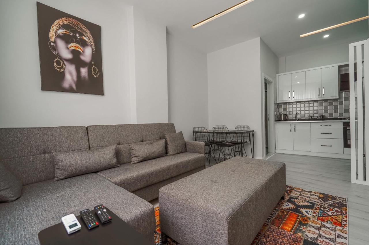 Charming And Central Flat Near Beach In Muratpasa Appartement Antalya Buitenkant foto